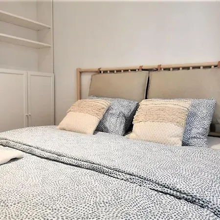 شقة Modern Italia - 100m Main Square - Parking And Lift فروتسواف