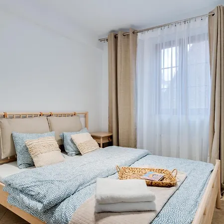 公寓 Modern Italia - 100m Main Square - Parking And Lift